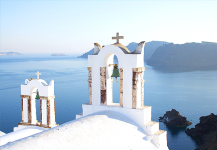 Solo Travel: A Relaxing Week on the Greek Island of Santorini